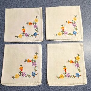 Embroidered Linen Napkins, Handmade Set of 4, Vintage